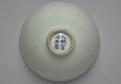 图片[3]-Tea bowl in sweet white glaze with impressed lotus petal decoration, Ming dynasty, Xuande reign (1426-1435)-China Archive